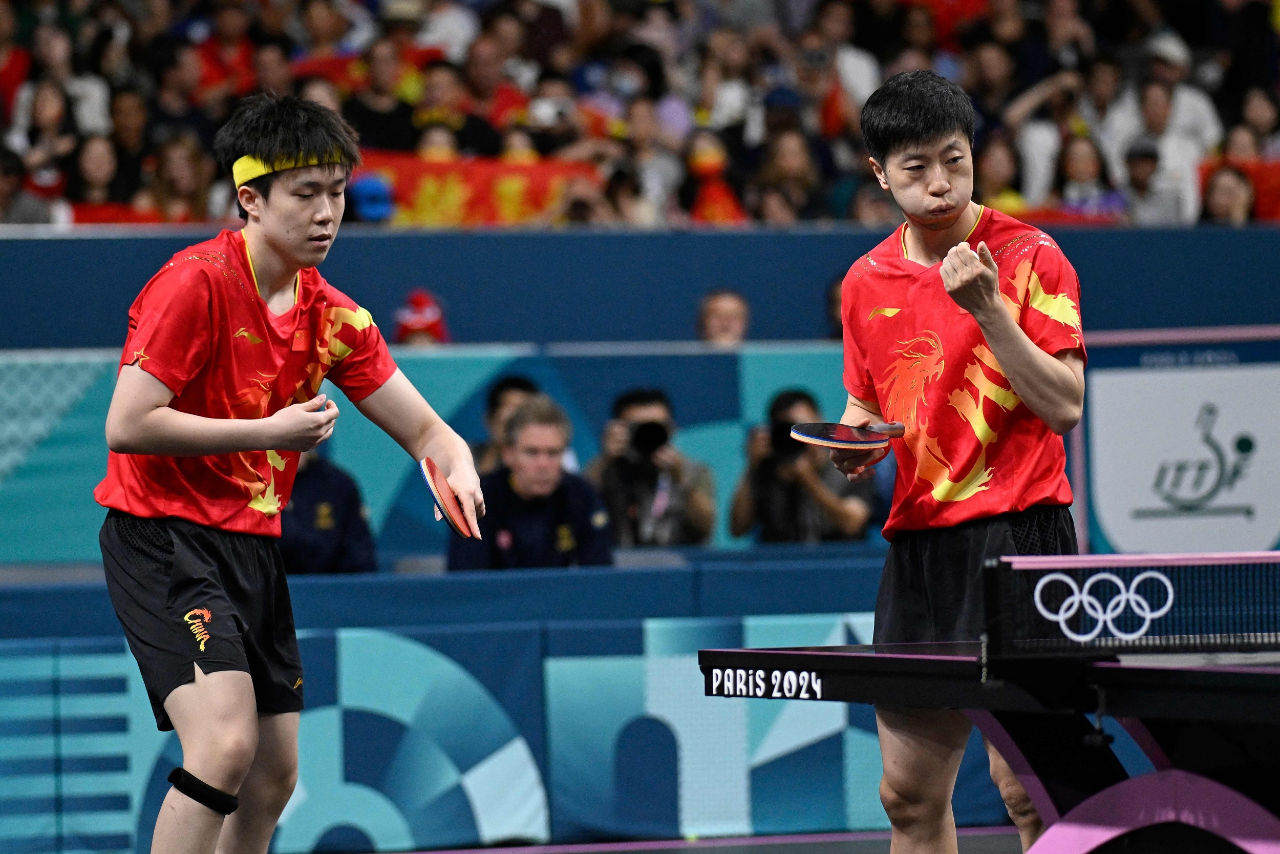 中国队鏖战瑞典队,马龙点燃赛场 中国队鏖战瑞典队,马龙点燃赛场