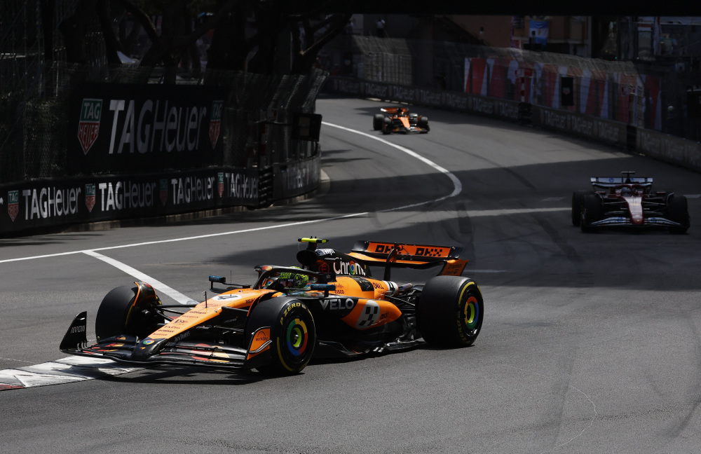 迈凯伦鏖战红牛车队,诺里斯惊艳四座 迈凯伦鏖战红牛车队,诺里斯惊艳四座