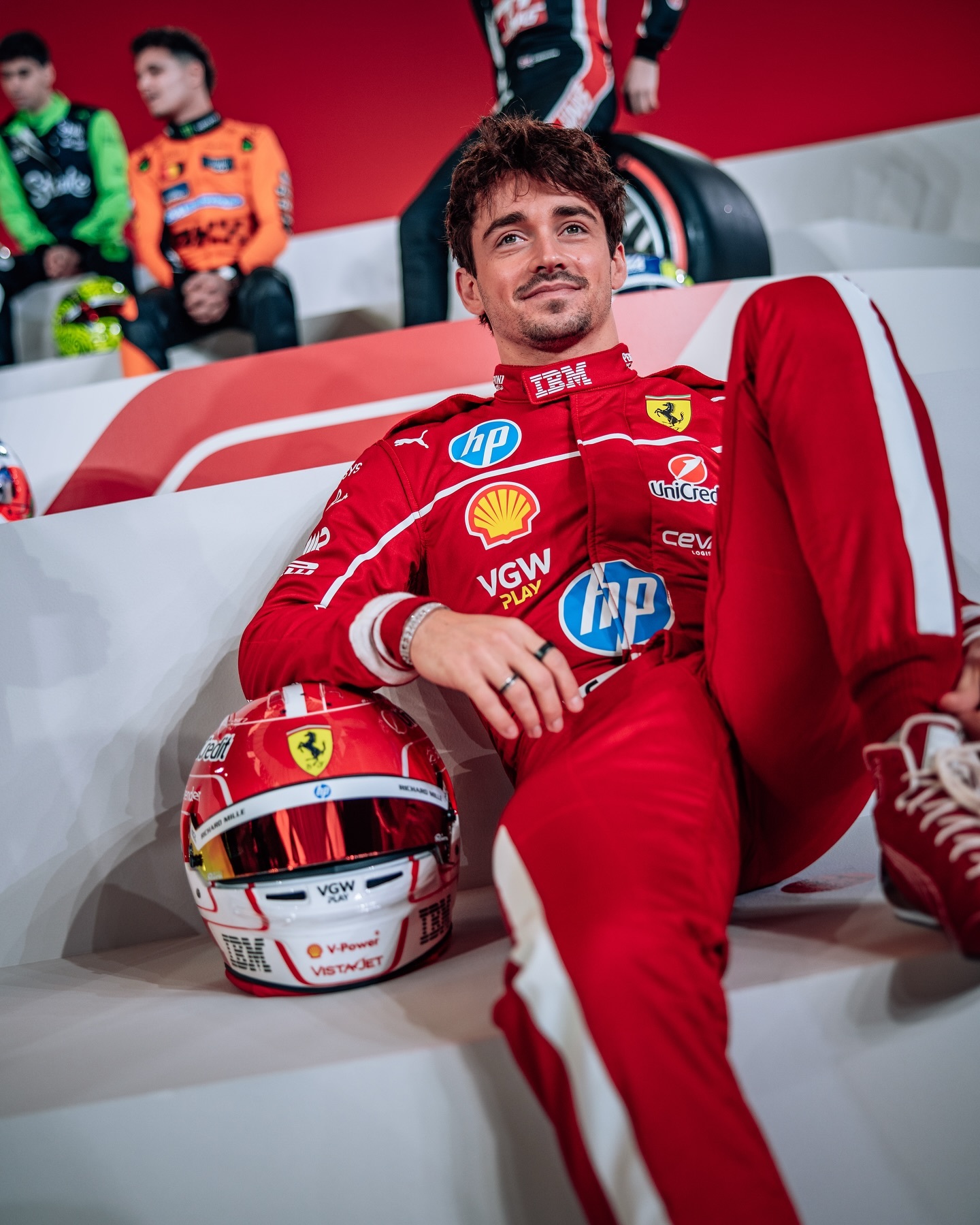 红牛二队力克哈斯车队,汉密尔顿惊艳四座 红牛二队力克哈斯车队,汉密尔顿惊艳四座