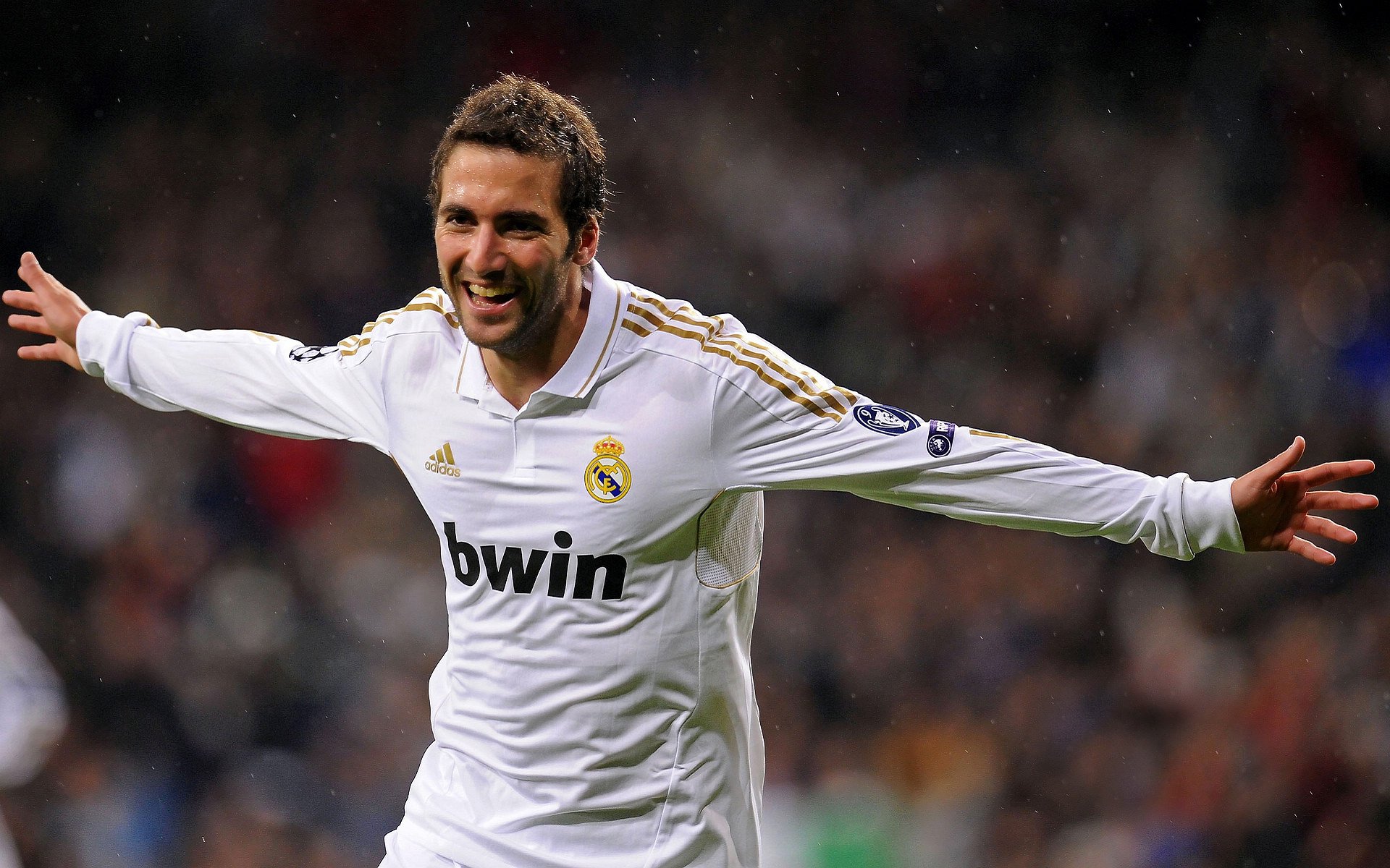 裁决时刻,当宿命的哨声在塞维利亚与多特蒙德同时吹响