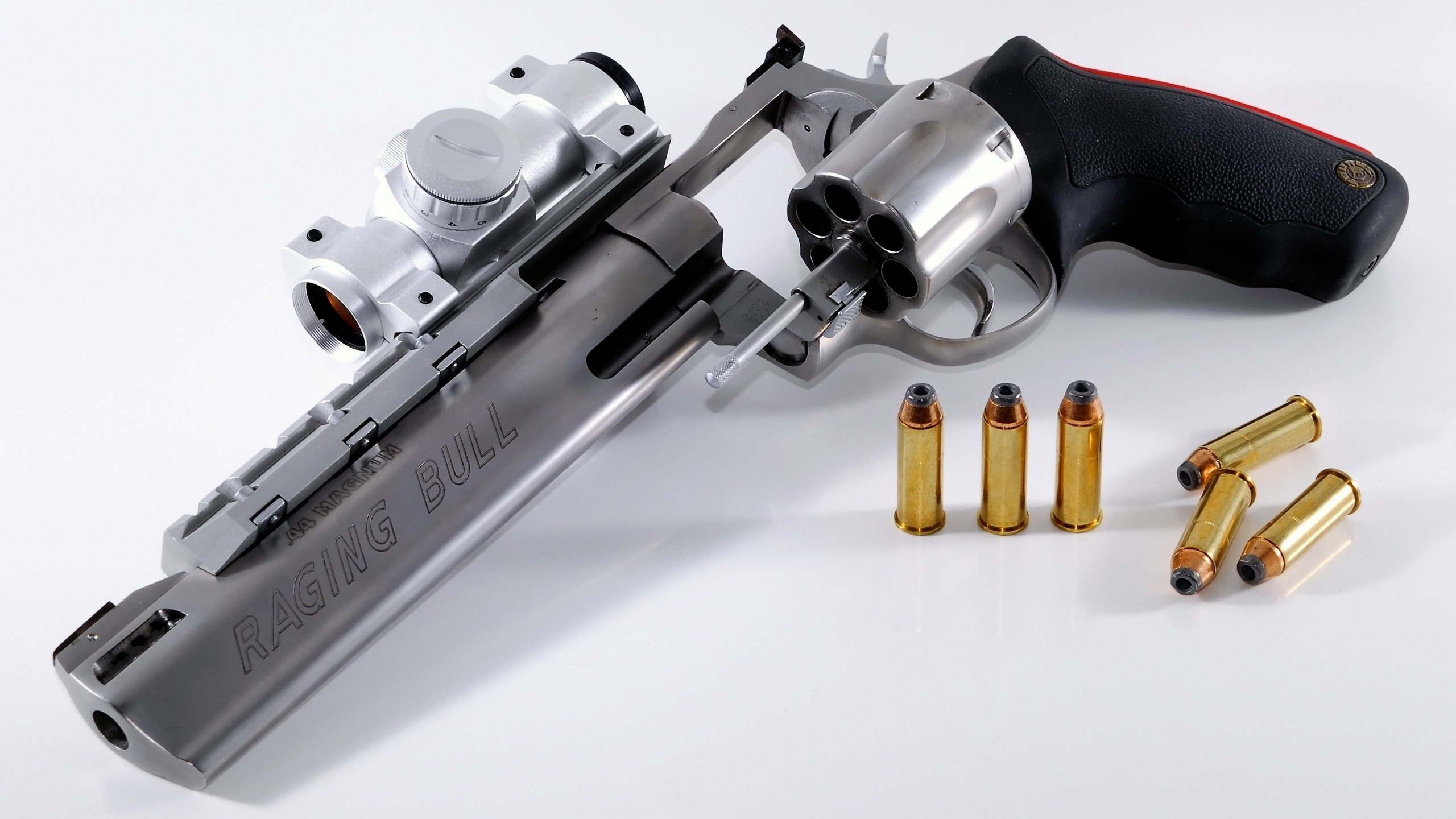 绿茵变奏曲,当南美狂想遇见欧洲理性,法比尼奥在风暴眼中执棋